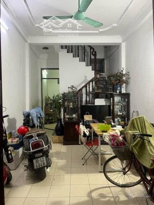 bán nhà riêng hàng hiếm tại yên hoa, 9,8 tỷ, 40 m2, 3pn, 2wc, mặt tiền 3.5m