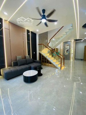bán gấp nhà lầu 144m2 phong cách hiện đại, full nội thất sang trọng tạitân phong