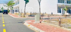 chính chủ cần bán đất mt đẹp gần aeon. tp tân an. 1 tỷ 8/100m2. shr