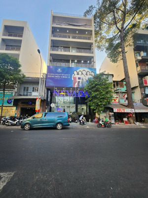 bán tòa nhà 265-267 trần bình trọng, p.4, quận 5 hầm 7 tầng thang máy dt 10x20m, cn 200.8m