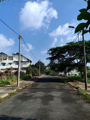 chính chủ cần bán nền biệt thự dự án khu nhà ở thiên hà, thuộc phường 28, quận bình thạnh