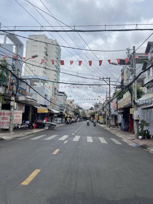 nhà mtkd ngay khu phố ẩm thực q6 dt 84m2 nhà c4 + lững giá 13 tỷ, đang cho thuê 15tr/th