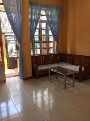 cho thuê nhà 3 tầng 3pn hẻm xe hơi gần biển nguyễn thiện thuật - trần quang khải dt 50m , giá 10tr