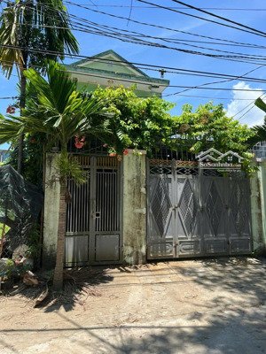 chính cần bán gấp nhà riêng 2,5 tầng tại xuân hòa,3,3 tỷ,127,3 m2, giá tốt,3pn, 3wc,1pt pháp lý đủ