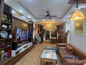 bán gấp căn hộ chung cư xuân phương quốc hội giá ưu đãi 6,2 tỷ, 110m2,3pn pháp lý sổ đỏ lâu dài.