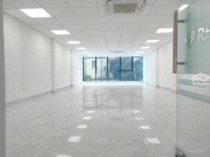 tòa văn phòng trung yên 6, 110m2, 6 tầng, 1 hầm, thông sàn, thang máy, điều hòa, 40tr/tháng