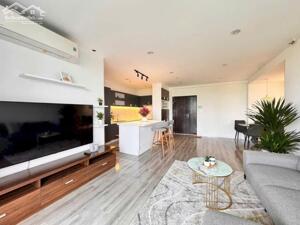 Cần cho thuê căn hộ cao cấp Green Valley, PMH Q7. 3pn nhà đẹp, giá rẻ.