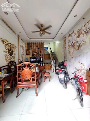 Nhà đẹp dân xây phố Chợ Khâm Thiên, Đống Đa, 30m2, mặt tiền 4m, 7.8 tỷ ở ngay