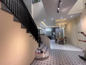 nhà 2 tầng 2 mê full nội thất dọn vào ở ngay - đường 7m5 ngay cầu trung lương, giá chỉ 5 tỷ 990
