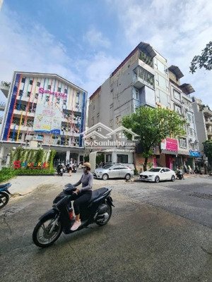 bán nhà mặt phố hồng tiến, đẹp nhất quận long biên 100m2, mặt tiền 7m, giá đầu tư 28 tỷ.