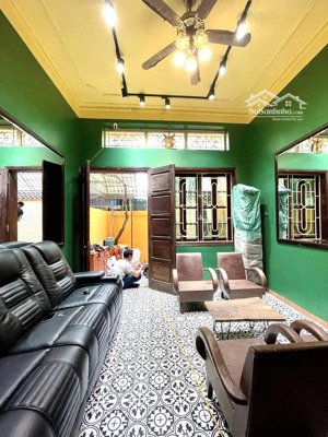 bán nhà phố kim mã - ngọc khánh nhà dân xây sẵn nhà 4 tầng ở ngay - ngõ trước nhà gần 3m cực thoáng