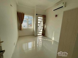 cam kết đúng hình, đúng giá 10 triệu, đối diện vạn phúc, có nội thất, lh: 