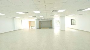 cho thuê văn phòng văn tiến dũng, bắc từ liêm dt 200m2, giá 27 triệu/tháng