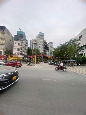 cho thuê mặt bằng kinh doanh chùa bộc - đống đa, diện tích 60m2 x 5tầng, mặt tiền 5m, vị trí đẹp