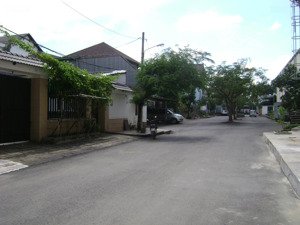 biệt thự - văn phòng - kho diện tích khu viên 846 m2, mt đường nhựa 14m, cách quận gò vấp 200m