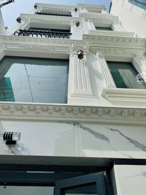 chdv dòng tiền 100 triệu/tháng, 150m2, mặt tiền nguyễn trung trực, hầm 7 tầng thang máy, 29 tỷ tl