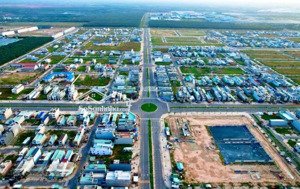 cắt lỗ duy nhất 1 lô 210m2 trong kdc d2d, mặt tiền đường dt769, cách sân bay 10p giá chỉ 2tỷ95