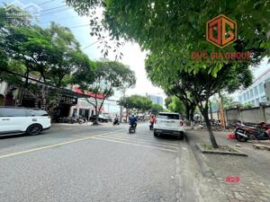 Bán nhà mặt tiền Phan Trung vị trí đẹp, tiện kinh doanh, 6x40 giá 27 tỷ !