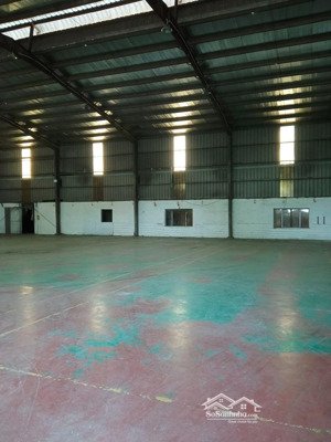 chuyển nhượng nhà xưởng tại cụm cn phú thị- gia lâm. diện tích đất 4000m2