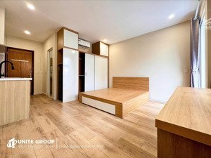 phòng đẹp ngay đường c1 ban công cực thoáng full nội thất mới thiết kế siêu đẹp