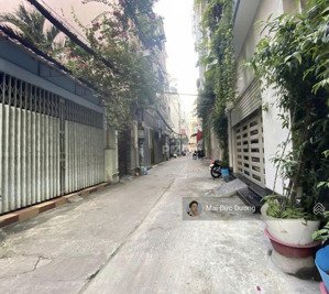 siêu đẹp- 3căn ra mặt tiền, nhà mới, hẻm oto thích quảng đức,phú nhuận. 3 tầng- 70m2. giảm còn 9 tỷ