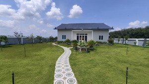 bán gấp nhà vườn mới xây thổ 410m2 có sẵn nhà 200m2 khuôn viên trồng cây ăn trái và rau củ 958m2