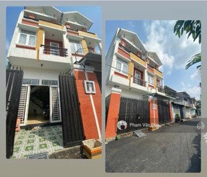 bán nhà 3 tầng hẻm xe hơi . cách ql 12 có 100 m . kđt vạn phúc 200 m . dt đất 57 m giá tốt 5.8 tỉ