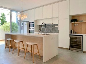 hiếm! ngang rộng: 6.5m x 12m hẻm ô tô trần nhật duật, tân định, q1 chỉ 13 tỷ tl mạnh, 