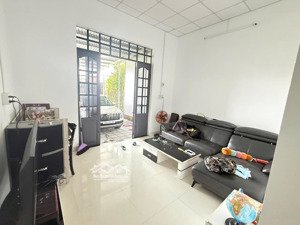 nhà gác lửng kiệt ô tô sư lỗ thượng, phú hồ. cách cầu ngói thanh toàn 1.5km
