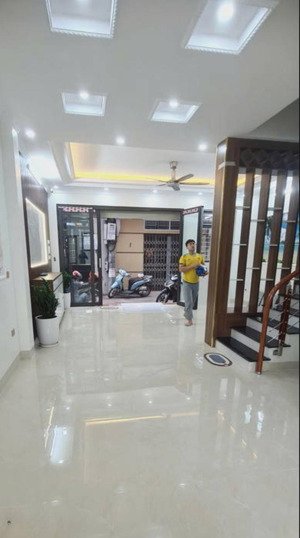 bán nhà đẹp tam trinh hoàng mai hà nội, dt 68m2 6 tầng thang máy xịn xò, ở sướng giá hợp lý