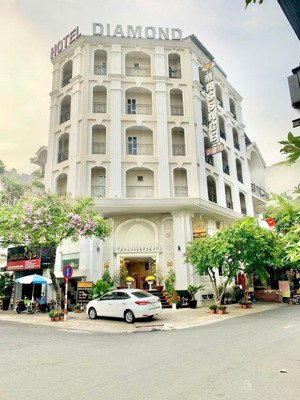 bán khách sạn góc 2 mt sầm uất nhất phú mỹ hưng q7 - (11x20m) - hầm, 6 tầng - hđt: 350tr/th - 80 tỷ