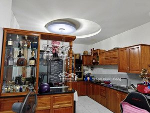 bán nhà 64m2 -6.5tỷ - 3 tầng hướng đông nam tại hà quang 2 .liên hệ em hoàng ạ