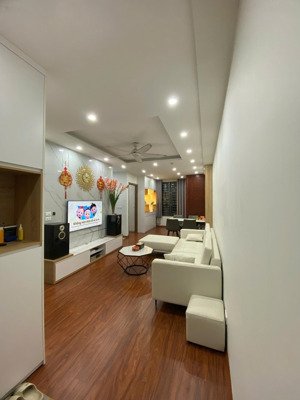 chủ nhà cần bán lại căn hộ 1909 chung cư eco green, 2 phòng ngủ 2vs, 4tỷ6