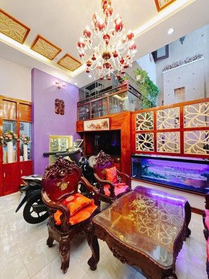 quận 4 - cần bán căn góc 2 mặt tiền kinh doanh đường số - p4 - 68m2 - 4 tầng kiên cố - 18tỷ