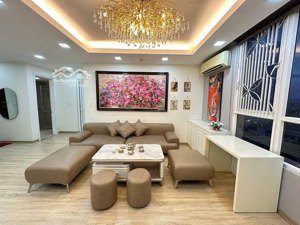 đổi biệt thự gia đình bán nhanh 3pn tại 2a vinaconex htm, dt 90m, tầng đẹp, giá 5 tỷ. lh 