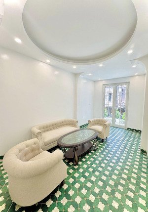 bán nhà phố tân mai. nhà xây mới 50m2 x 4 tầng. ngõ thông. ô tô đỗ cửa. 10,6 tỷ. 