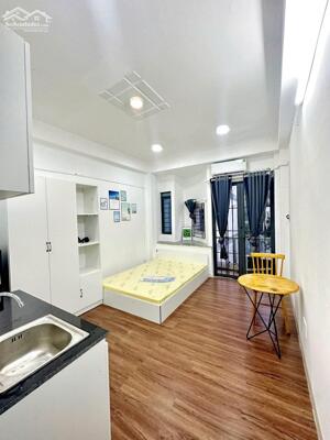 Phòng Ban Công Full Nội Thất ở Phan Đăng Lưu gần ngã tư Phú Nhuận giáp Q1, Bình Thạnh ở Phú Nhuận