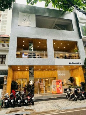 cho thuê nhà mặt phố trần duy hưng,100m2 x 3 tầng ,mặt tiền 5m, giá thuê 60 triệu ,nhà vẫn mới đẹp