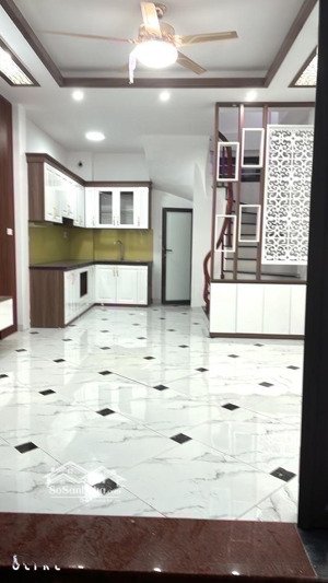 bán nhà phố thanh am - long biên dân xây 30m2 5 tầng gần oto mới xây đập hộp 5.5tỷ giá đầu tư