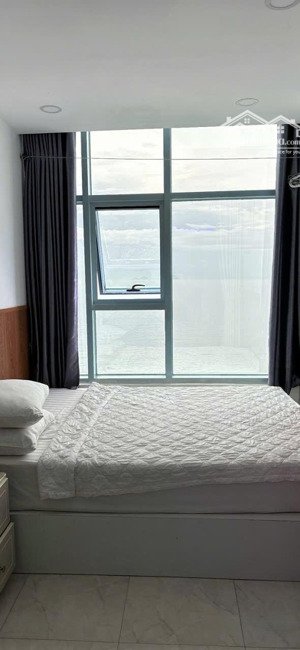 bán căn view biển trực diện giá 2.3 tỷ, căn biển lớn giá 2.6 tỷ, phố góc ban công 2.050 tỷ