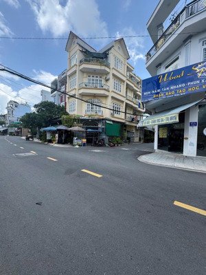 bán căn nhà ngay chợ 03 - 07 tân chánh hiệp, quận 12 đường 6m