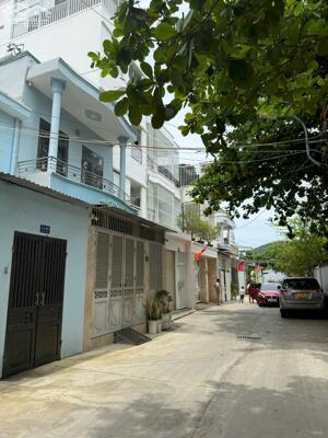 Bán nhà Ba Làng-cách biển 100m-76m2-2tầng-3PN-ôtô 10m-Vĩnh hoà-Nha Trang-chỉ 4ty9