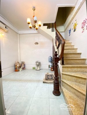 cho thuê nhà nguyên căn, ngõ 445 lạc long quân, tây hồ