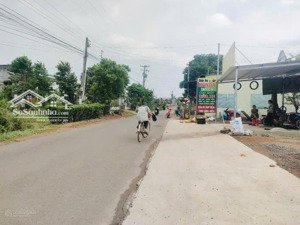 cần bán gấp dùm chủ cách ql51 2km sổ riêng 200m2