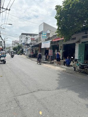 cực hiếm! nhà lô góc 177m² - gần đh quốc gia - hẻm xe hơi - chỉ 1 căn ra mặt tiền - giá 10.6 tỷ