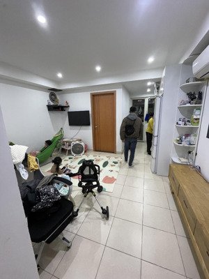 hot - bán gấp cc ecohome 1, dt 36m2 , 1pn 1vs , full nt ,m, giá nhỉnh 2 tỉ .