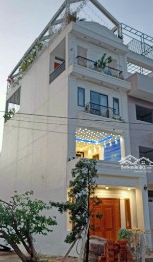 bán nhà đẹp 1 trệt 3 lầu ở vĩnh hiệp dt 75m2 đường ô tô 3,5m, nội thất xịn, giá 3,8 tỷ có tl
