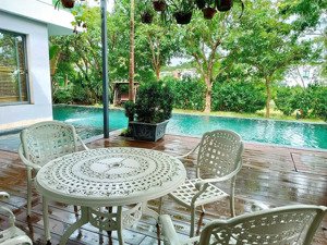 bán biệt thự nghỉ dưỡng đại lải resort, đầy đủ nội thất sân vườn bể bơi