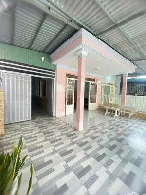 cho thuê nhà vườn rộng hẻm 61 nguyễn bình, nhà bè giá 10 triệu