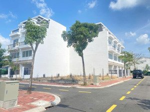 siêu phẩm đất mt ql1a - cách aeon tân an 300m - shr - sang tên ngay 1.1 tỷ/65m2
